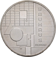 10  2004 Bauhaus st